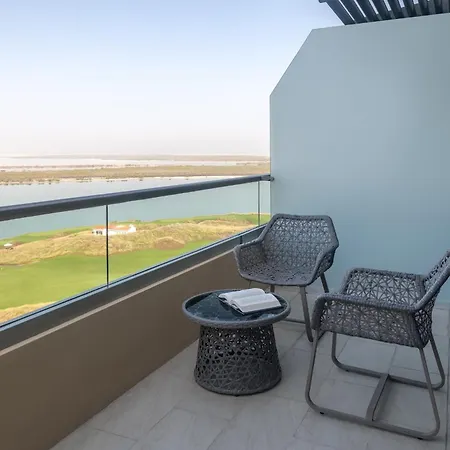 Yas Plaza Mangroves By Ihg-2